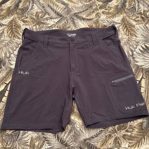 Huk Fishing Shorts Grey Size XL Performance Activewear Zipper Pocket Stretch